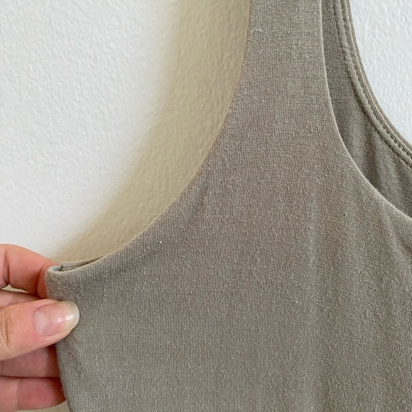 T Tahari Sleeveless A line MIDI Dress - Picture 4 of 4